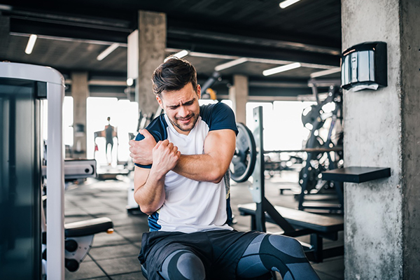 How an Orthopedic Surgeon in Seattle, Bellevue, Everett & Kirkland Helps You Stay Active